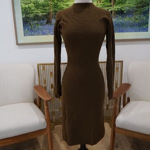 Uniqlo, Brown wool-like material, midi winter/fall dress, Size small